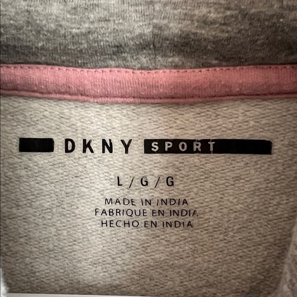 DKNY Gray Sleeveless Hoodie for Kids - Picture 3 of 4